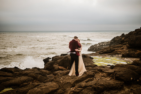 Spencer-Brandy-Fishing-Rock-State-Park-Depoe-Bay-Oregon-Elopement- Photos-0577