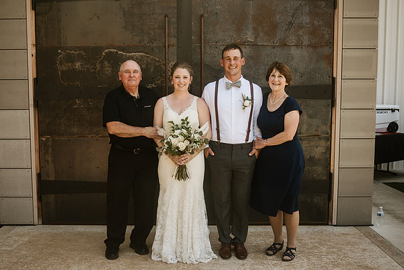 Brad-Jessica-Redland-Family-Farm-Oregon-City-Wedding-Photos-3802