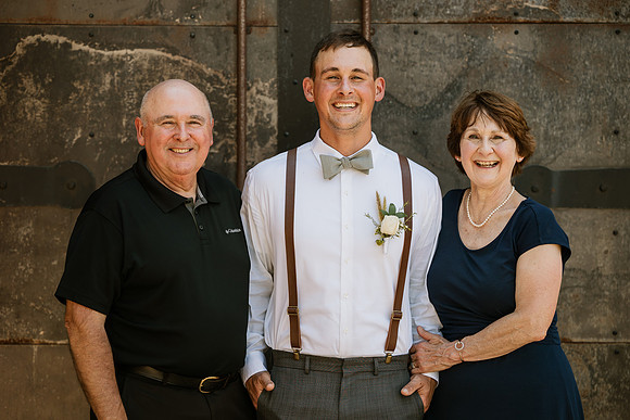Brad-Jessica-Redland-Family-Farm-Oregon-City-Wedding-Photos-4040