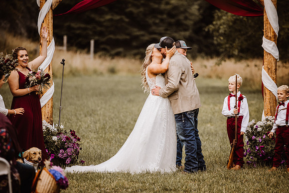 Tyler-Riley-Gold-Beach-Wedding-Photos-8202
