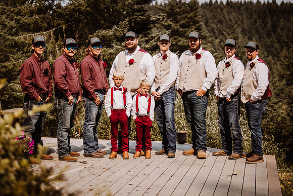 Tyler-Riley-Gold-Beach-Wedding-Photos-7611