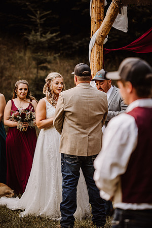 Tyler-Riley-Gold-Beach-Wedding-Photos-8173
