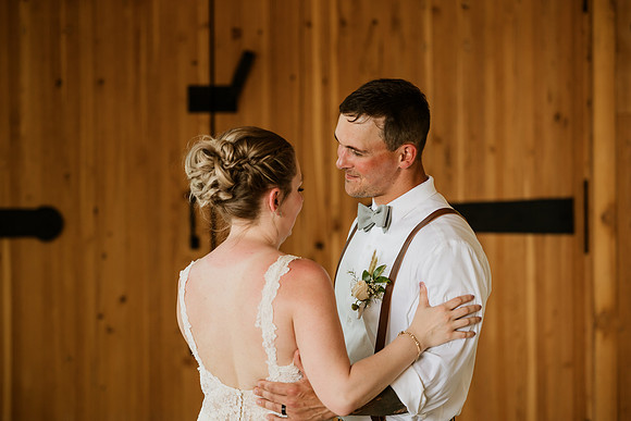 Brad-Jessica-Redland-Family-Farm-Oregon-City-Wedding-Photos-4302