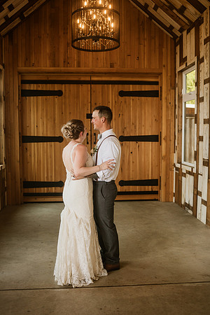 Brad-Jessica-Redland-Family-Farm-Oregon-City-Wedding-Photos-4309