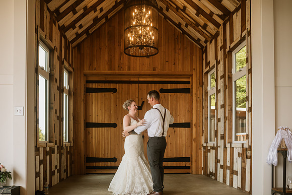 Brad-Jessica-Redland-Family-Farm-Oregon-City-Wedding-Photos-4356