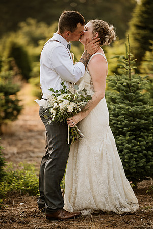 Brad-Jessica-Redland-Family-Farm-Oregon-City-Wedding-Photos-4464