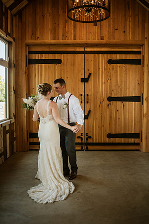 Brad-Jessica-Redland-Family-Farm-Oregon-City-Wedding-Photos-3484