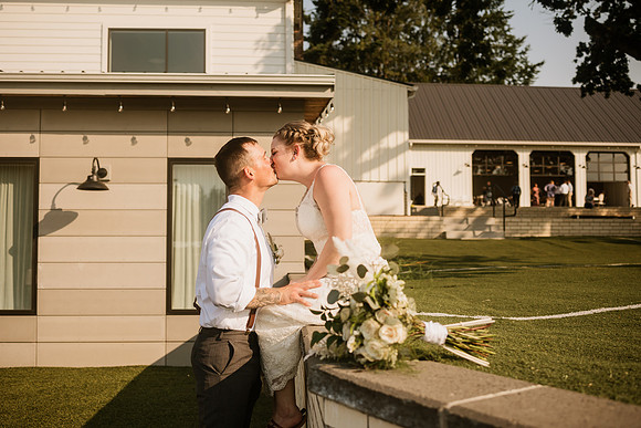 Brad-Jessica-Redland-Family-Farm-Oregon-City-Wedding-Photos-4518