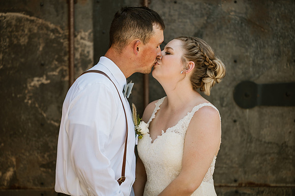 Brad-Jessica-Redland-Family-Farm-Oregon-City-Wedding-Photos-3900