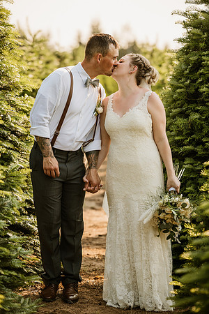 Brad-Jessica-Redland-Family-Farm-Oregon-City-Wedding-Photos-4345