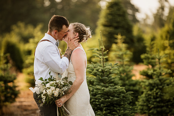 Brad-Jessica-Redland-Family-Farm-Oregon-City-Wedding-Photos-4468-2