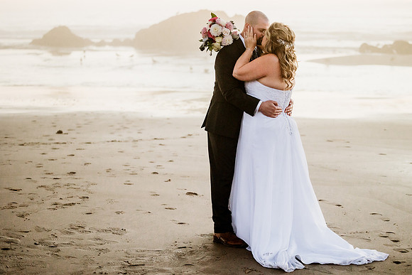 Tyler-Jennifer-Chinook-Winds-Casino-Lincoln-City-Oregon-Wedding-210