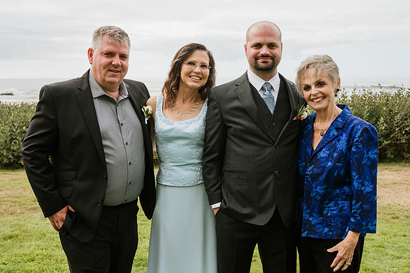 Tyler-Jennifer-Chinook-Winds-Casino-Lincoln-City-Oregon-Wedding-52