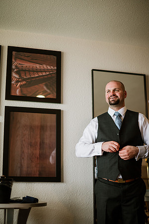Tyler-Jennifer-Chinook-Winds-Casino-Lincoln-City-Oregon-Wedding-17