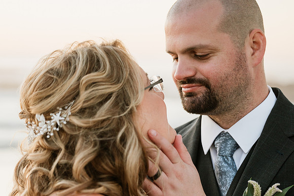 Tyler-Jennifer-Chinook-Winds-Casino-Lincoln-City-Oregon-Wedding-174