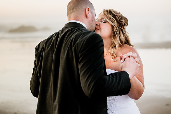 Tyler-Jennifer-Chinook-Winds-Casino-Lincoln-City-Oregon-Wedding-212