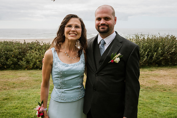 Tyler-Jennifer-Chinook-Winds-Casino-Lincoln-City-Oregon-Wedding-47