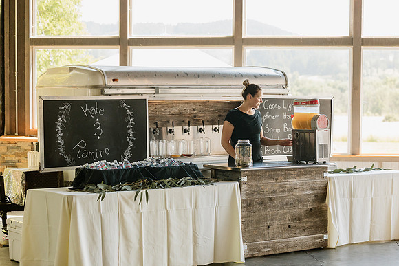 Romero-Kate-Water-Oasis-Newberg-Oregon-Wedding-Photos-9247