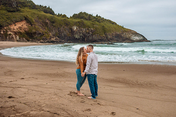 Giovanna-Engagement-Photos-Lincoln-City-Oregon-0046