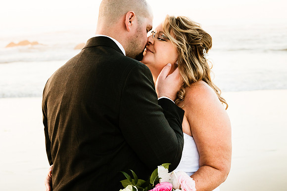 Tyler-Jennifer-Chinook-Winds-Casino-Lincoln-City-Oregon-Wedding-157