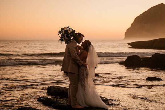 Michael-Annie-pacific-City-Cape-Kiwanda-Oregon-Elopement-2021-106