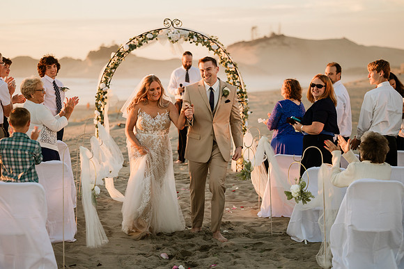 Michael-Annie-pacific-City-Cape-Kiwanda-Oregon-Elopement-2021-72