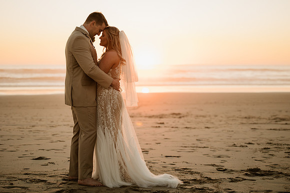 Michael-Annie-pacific-City-Cape-Kiwanda-Oregon-Elopement-2021-88