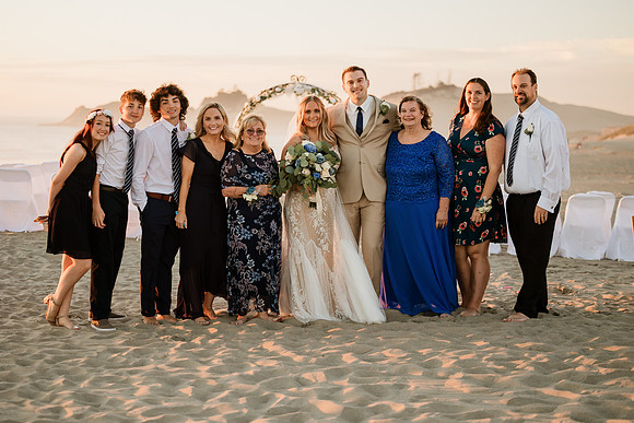 Michael-Annie-pacific-City-Cape-Kiwanda-Oregon-Elopement-2021-77