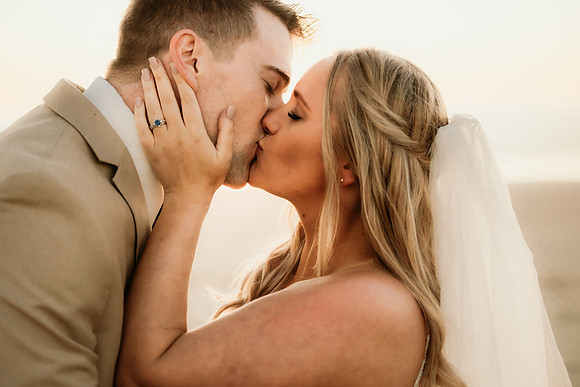 Michael-Annie-pacific-City-Cape-Kiwanda-Oregon-Elopement-2021-95
