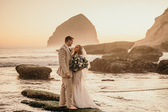 Michael-Annie-pacific-City-Cape-Kiwanda-Oregon-Elopement-2021-101