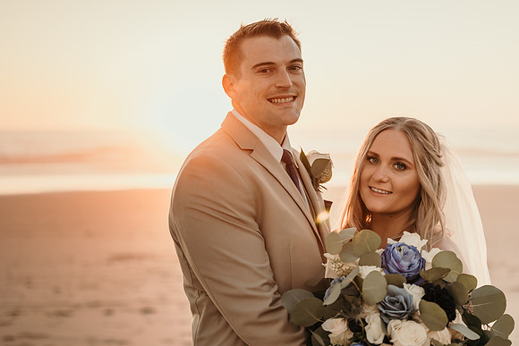 Michael-Annie-pacific-City-Cape-Kiwanda-Oregon-Elopement-2021-79