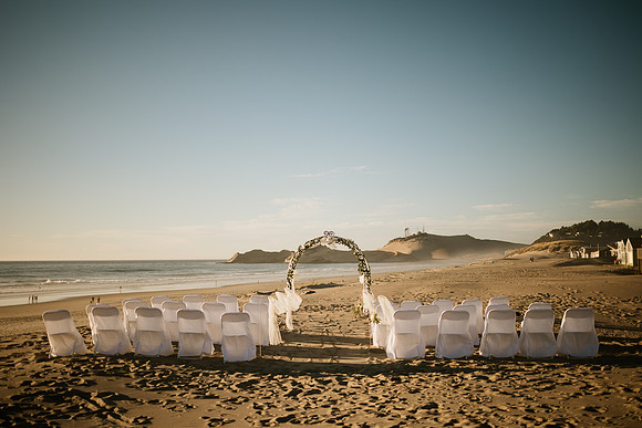 Michael-Annie-pacific-City-Cape-Kiwanda-Oregon-Elopement-2021-21