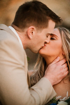 Michael-Annie-pacific-City-Cape-Kiwanda-Oregon-Elopement-2021-124