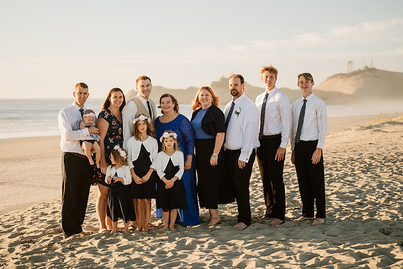Michael-Annie-pacific-City-Cape-Kiwanda-Oregon-Elopement-2021-30