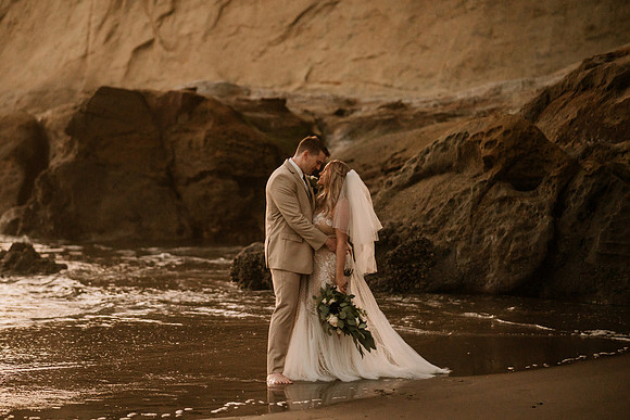 Michael-Annie-pacific-City-Cape-Kiwanda-Oregon-Elopement-2021-114