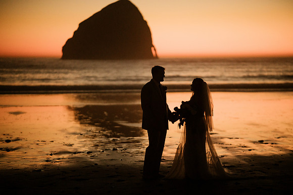 Michael-Annie-pacific-City-Cape-Kiwanda-Oregon-Elopement-2021-132