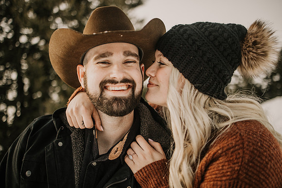 Nicholas-Christina-Salmonberry-Inn-Lincoln-City-Oregon-Elopement-Photos-9183