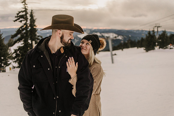 Gage-Mckayla-Timberline-Lodge-Mount-Hood-Oregon-Engagemnet-Photos-9743