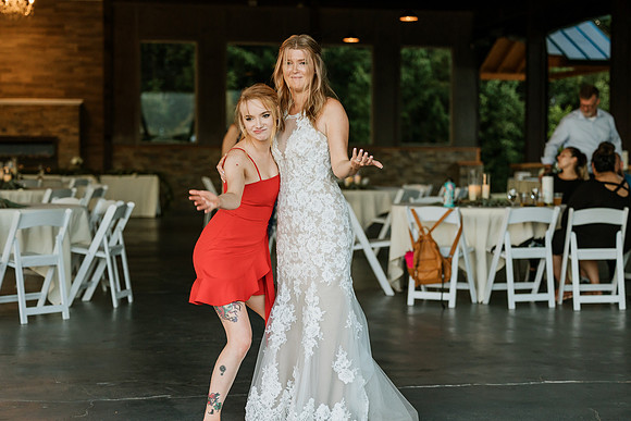 Romero-Kate-Water-Oasis-Newberg-Oregon-Wedding-Photos-0411
