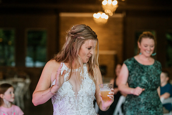 Romero-Kate-Water-Oasis-Newberg-Oregon-Wedding-Photos-0597