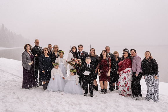 Tyler-Brittani-Lake-Priest-Idaho-Winter-Snow-Wedding-2021-03854
