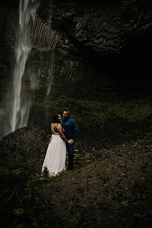 Dave-Jessica-Latourelle-Waterfall-Oregon-Engagement-Photos (4 of 95)