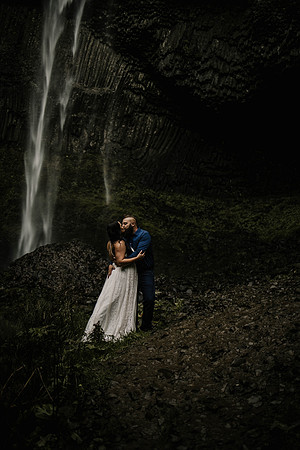 Dave-Jessica-Latourelle-Waterfall-Oregon-Engagement-Photos (5 of 95)