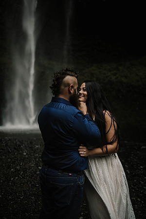 Dave-Jessica-Latourelle-Waterfall-Oregon-Engagement-Photos (23 of 95)