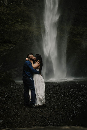 Dave-Jessica-Latourelle-Waterfall-Oregon-Engagement-Photos (28 of 95)