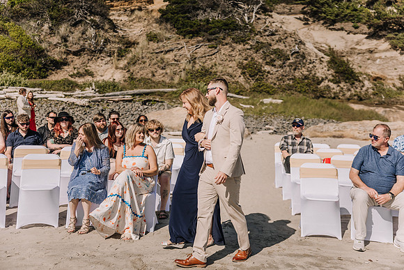 JARED-ALEX-SEAL-ROCK-OREGON-ELOPEMENT-PHOTOS (18 of 241)
