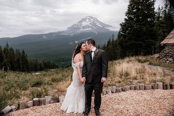 Sean-Stellar-Ski-Bowl-Mount-Hood-Oregon-Wedding-7231