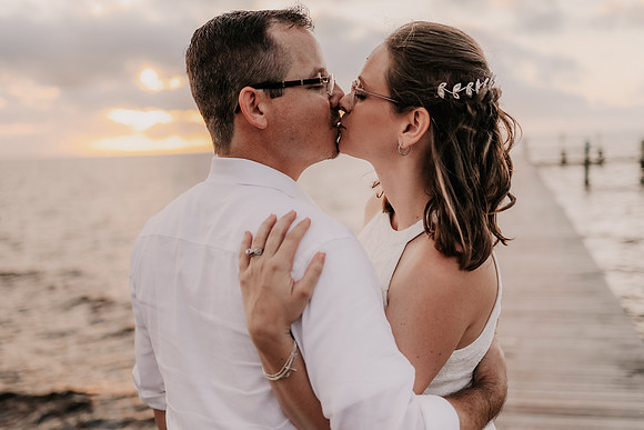Renee-Joel-Sunset-Grill- Little-Harbor-Ruskin-Florida-Elopement-Wedding-Photos-3864