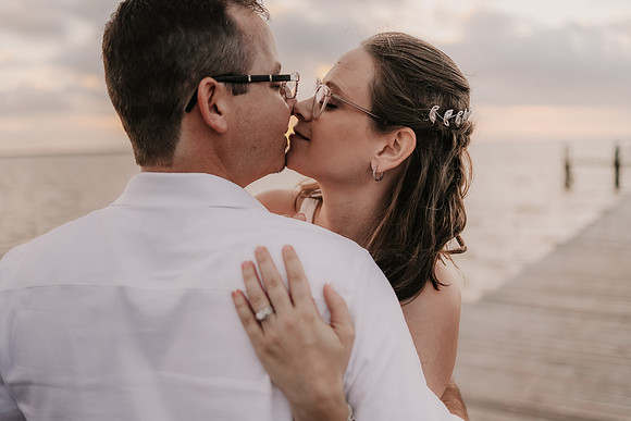 Renee-Joel-Sunset-Grill- Little-Harbor-Ruskin-Florida-Elopement-Wedding-Photos-3870
