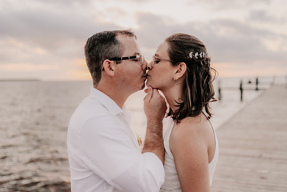 Renee-Joel-Sunset-Grill- Little-Harbor-Ruskin-Florida-Elopement-Wedding-Photos-3898